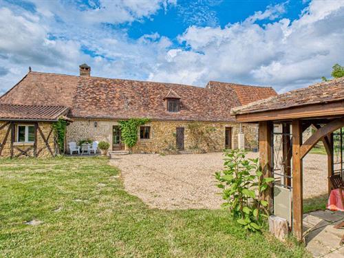 Holiday home - 9 persons -  - Impasse du Petit Lac - 24380 - Lacropte