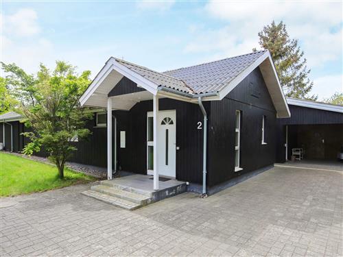 Holiday Home/Apartment - 8 persons -  - Perikumvej - Marielyst - 4873 - Væggerløse