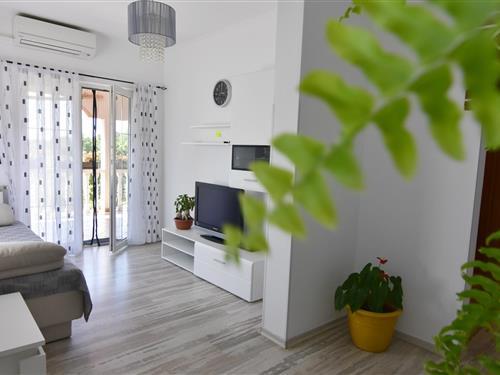 Holiday Home/Apartment - 4 persons -  - Valica - 52470 - Valica