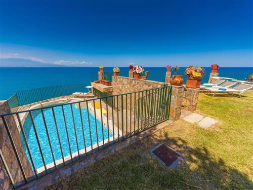 Sommerhus - 14 personer -  - Agnone Bagni - 96011