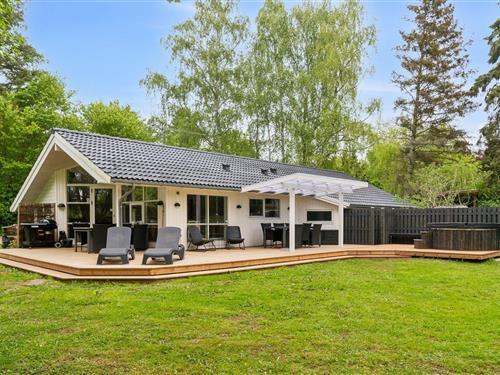 Sommerhus - 8 personer -  - Stormbakkevej - Nykøbing, Sj. - 4500 - Nykøbing Sj