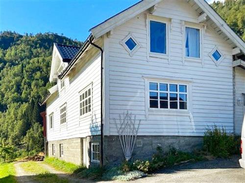 Semesterhus/Semesterlägenhet - 9 personer -  - Skjåstaddalen - Bjørke - 6110 - Austefjorden