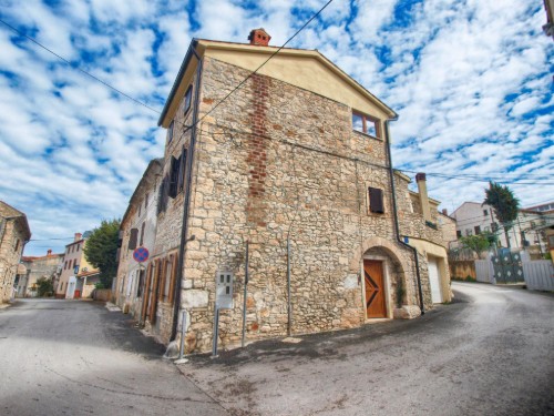 Holiday home - 8 persons -  - 52203 - Medulin