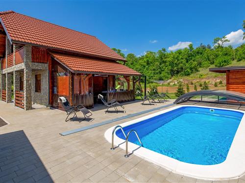 Holiday Home/Apartment - 6 persons -  - Konjsko Brdo - Plitvicka Jezera-Perusic - 53202 - Perusic