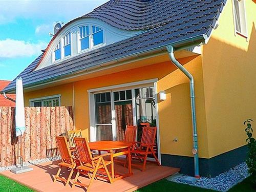 Holiday Home/Apartment - 6 persons -  - Neue Reihe - 18374 - Zingst