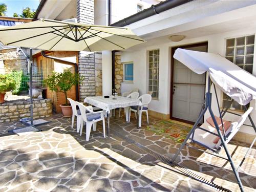 Holiday Home/Apartment - 4 persons -  - 52470 - Umag