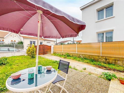 Holiday Home/Apartment - 2 persons -  - Boulevard Champlain - 17200 - Royan