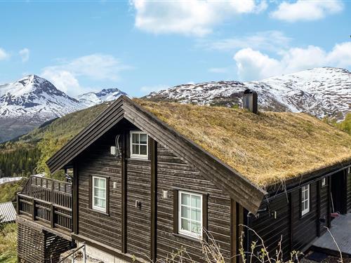 Sommerhus - 8 personer -  - Økslevegen - Strandafjellet - 6200 - Stranda