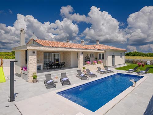 Feriehus - 8 personer -  - Radeki Polje - Pula - Radeki Polje - 52206 - Loborika