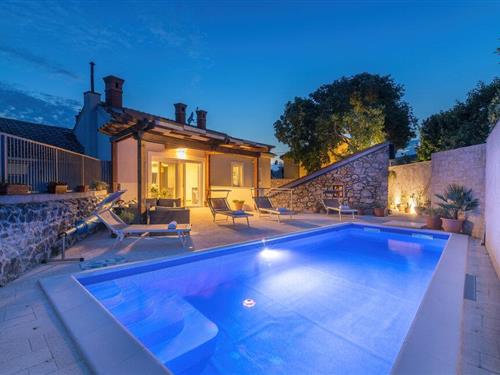 Holiday home - 10 persons -  - Lokvica - 51250 - Novi Vinodolski