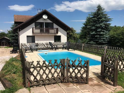 Sommerhus - 8 personer -  - 51401 - Levínská Olešnice
