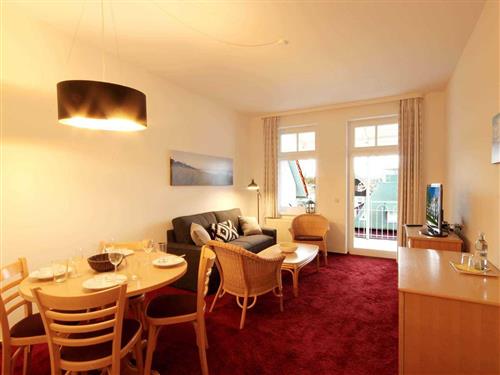 Holiday Home/Apartment - 4 persons -  - Strandpromenade - 18609 - Binz