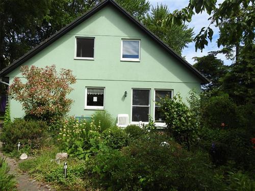 Holiday Home/Apartment - 4 persons -  - Strasse der DSF - 18556 - Wiek