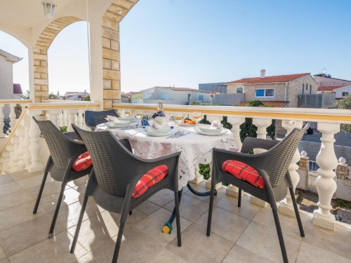 Holiday apartment - 4 persons -  - Ulica Prezida XII - 23234 - Vir