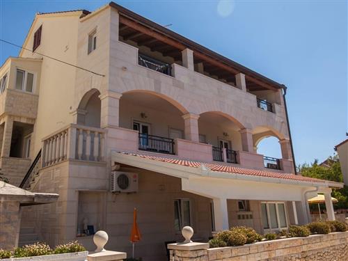 Holiday apartment - 4 persons -  - David cesta - 21420 - Bol