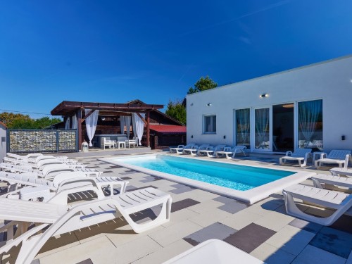 Holiday home - 14 persons -  - Ulica 1. svibnja - Bjelovar - Kapela - 43203 - Kapela