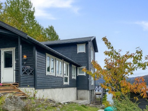 Sommerhus - 8 personer -  - Ulvesundvegen - Ulvesund/Deknepollen - 6718 - Deknepollen