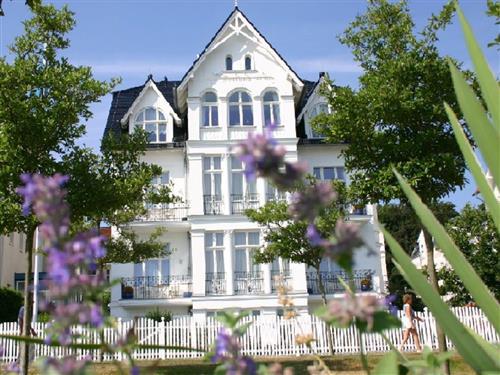 Ferielejlighed - 2 personer -  - Strandpromenade 28 Zufahrt über Bergstraße - 17429 - Bansin (Seebad)