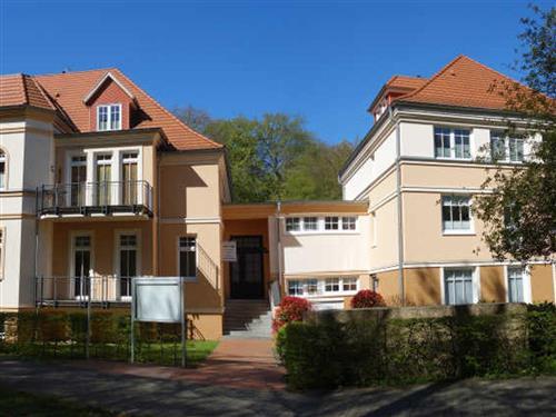 Holiday Home/Apartment - 4 persons -  - Friedhofsweg - 18181 - Seeheilbad Graal-Müritz