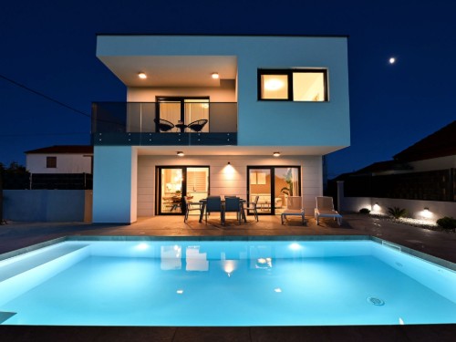 Feriehus - 8 personer -  - 23000 - Crno