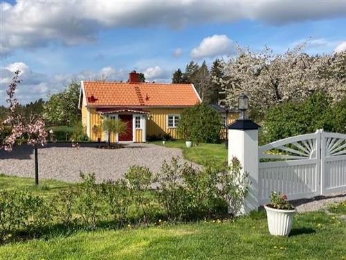 Holiday home - 4 persons -  - Gustorp - 610 30 - Vikbolandet