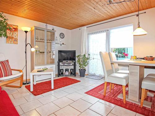 Ferienhaus - 3 Personen -  - Dorfstraße - 18356 - Fuhlendorf