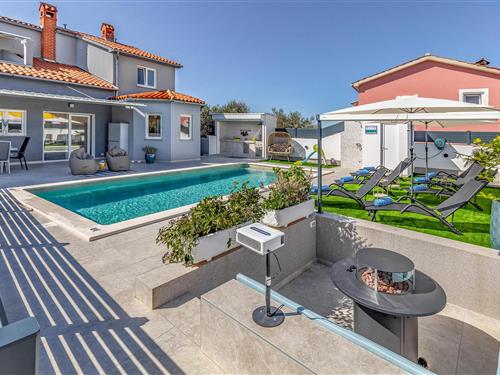 Feriehus - 8 personer -  - Radeki polje - Pula-Radeki Polje - 52100 - Pula