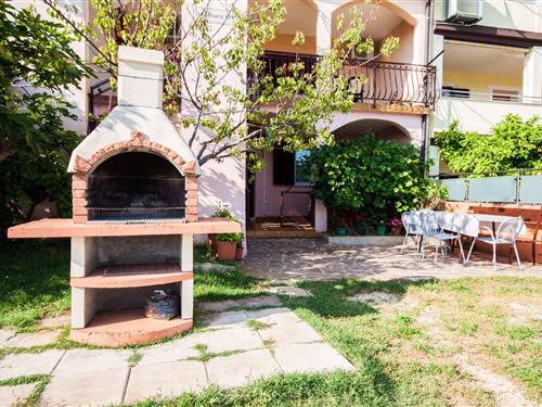 Holiday Home/Apartment - 3 persons -  - 52470 - Umag