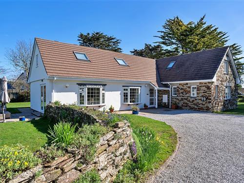 Holiday home - 8 persons -  - PL27 6np - Rock