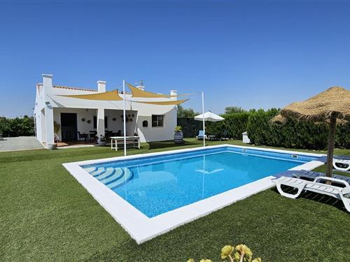 Holiday home - 5 persons -  - Carretera A380 Puebla Cazalla km 1.5 Carril El Pin - 41540 - La Puebla De Cazalla