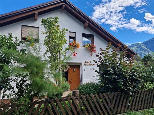 Holiday Home/Apartment - 6 persons -  - Waldstraße - 6460 - Imst