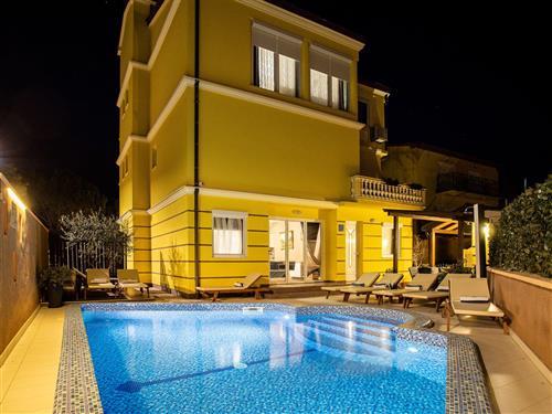 Ferienwohnung - 4 Personen -  - Vidikovac - 52100 - Pula