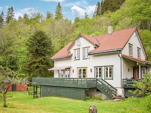 Sommerhus - 8 personer -  - Osterøyvegen - Lonevåg/Osterøy - 5282 - Lonevåg