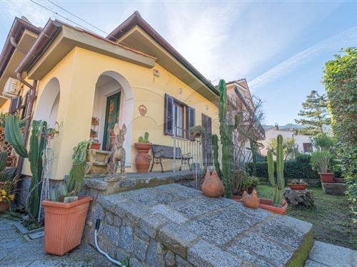 Holiday Home/Apartment - 6 persons -  - Via Giacomo Pavoni, - 57033 - Marciana Marina