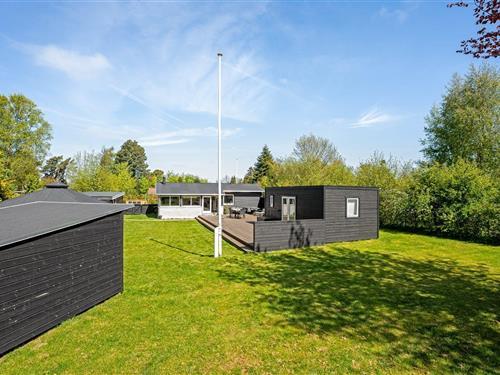 Holiday Home/Apartment - 8 persons -  - Nældevej - Marielyst - 4873 - Væggerløse