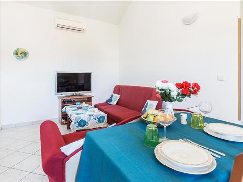 Holiday Home/Apartment - 2 persons -  - Lovezica - 52100 - Pula