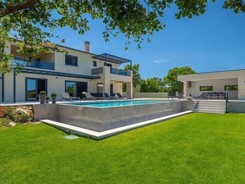 Villa - 7 persons -  - 52207 - Baarban