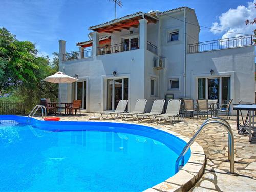 Holiday Home/Apartment - 6 persons -  - 491 00 - Kassiopi