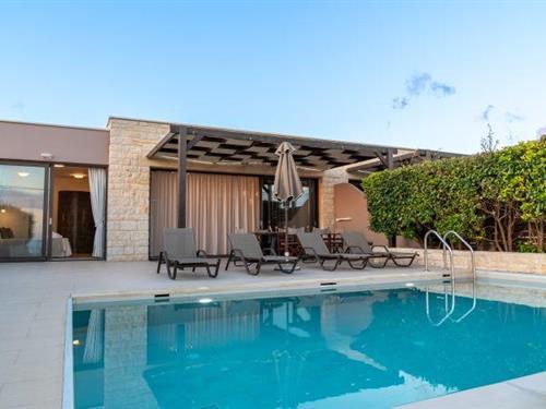 Holiday home - 6 persons -  - 73011 - Frangocastello