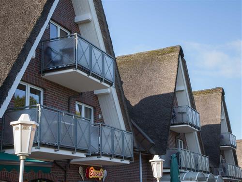 Ferienwohnung - 6 Personen -  - Seepark 12, Reetdachhaus - 26969 - Butjadingen / Burhave