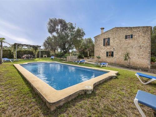 Holiday home - 6 persons -  - 07430 - Llubi