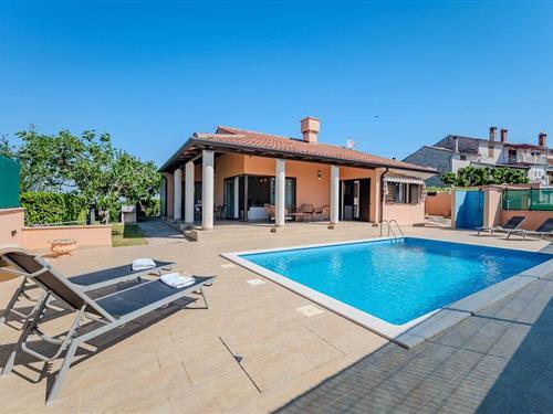 Holiday home - 6 persons -  - Brolo - 52460 - Buje