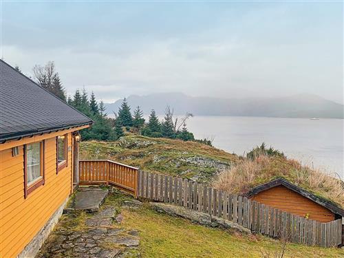 Feriehus / leilighet - 6 personer -  - Sognefjordvegen - 5961 - Brekke