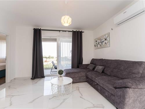 Holiday apartment - 5 persons -  - 23205 - Bibinje