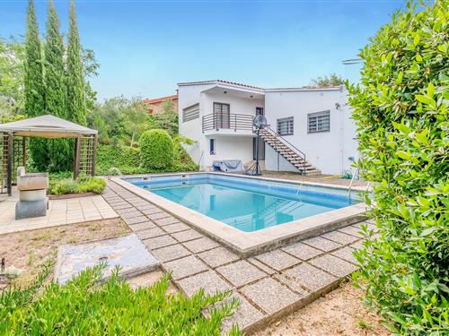 Holiday home - 6 persons -  - Carrer de les Agudes - 17240 - Can Carbonell