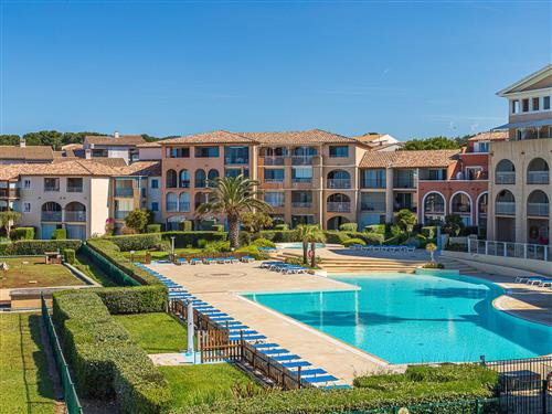 Holiday apartment - 6 persons -  - Six Fours La Coudoulière - 83140