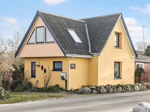 Holiday Home/Apartment - 6 persons -  - Thyravej - Klintholm Havn - Møn - 4791 - Borre