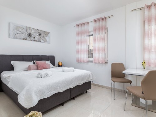 Holiday apartment - 2 persons -  - Kolodvorska ulica - 52100 - Pula