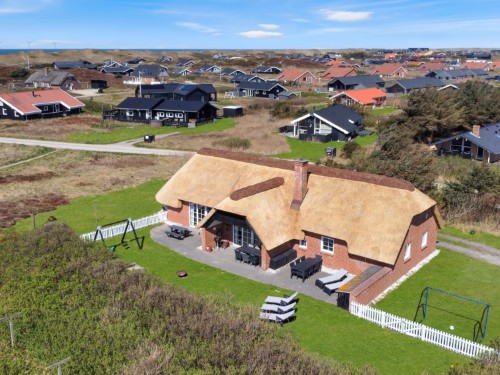 Sommerhus - 10 personer -  - Viktoriavej - Vejlby Klit - 7673 - Harboøre