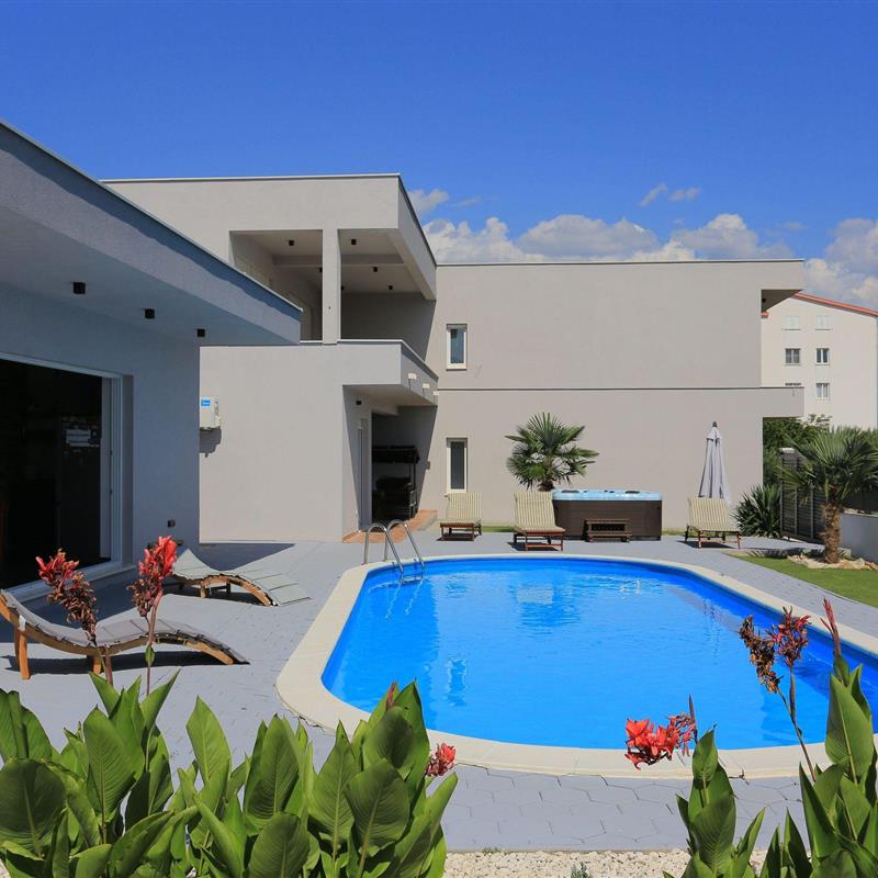 Sommerhus - 10 personer -  - Ul. Stjepana Štafileja - 21217 - Kastel Stafilic